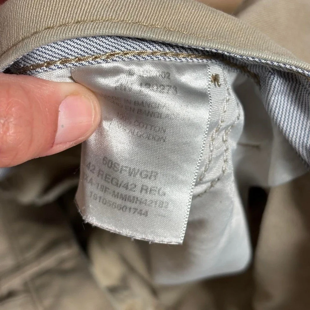 Wrangler Khaki Tan cargo shorts Size 42